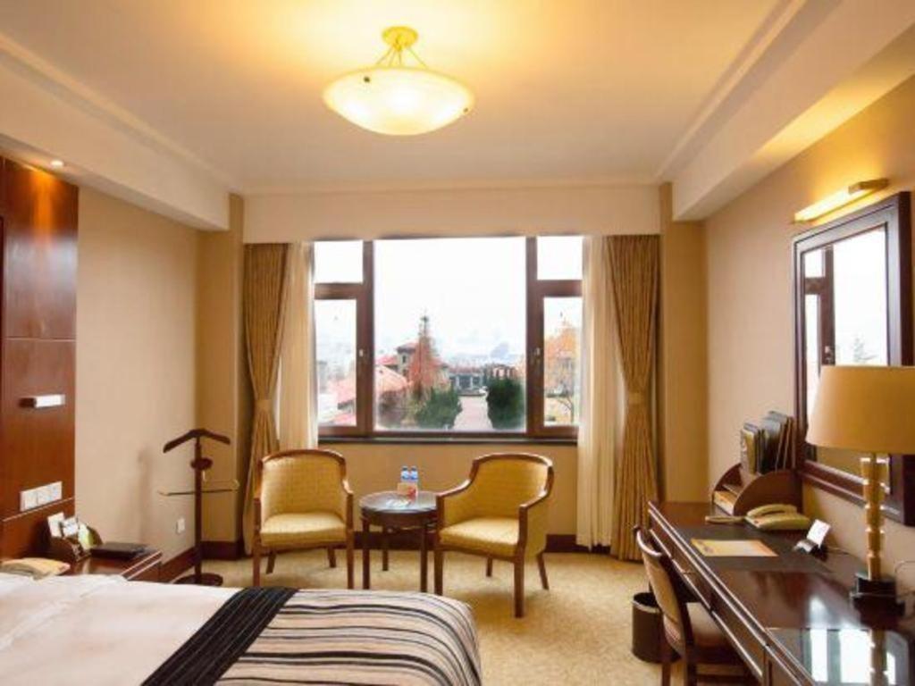 Yantai Golden Gulf Hotel Экстерьер фото